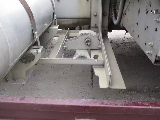 平成27年01月中古大型トラクタヘッド日産UDクオンの画像32