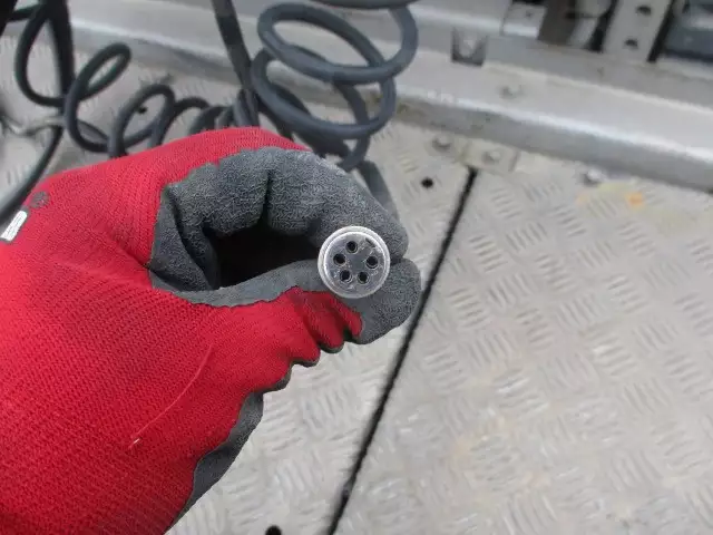 平成27年01月中古大型トラクタヘッド日産UDクオンの画像37