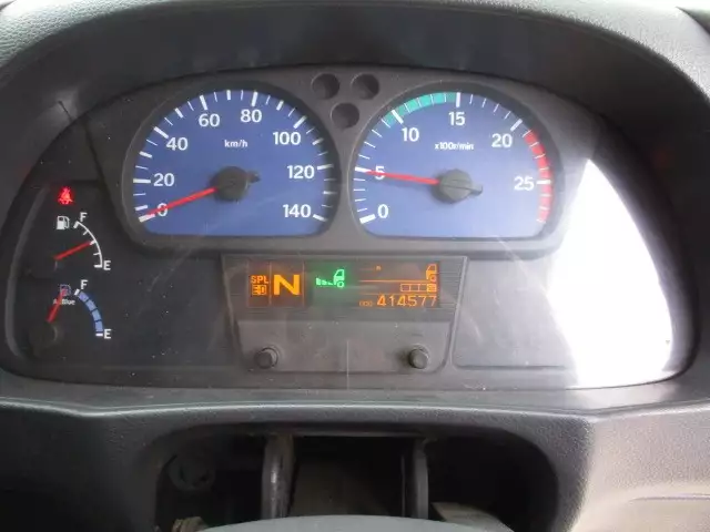 平成27年01月中古大型トラクタヘッド日産UDクオンの画像40