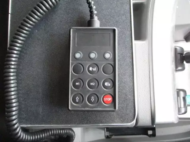 平成27年01月中古大型トラクタヘッド日産UDクオンの画像43