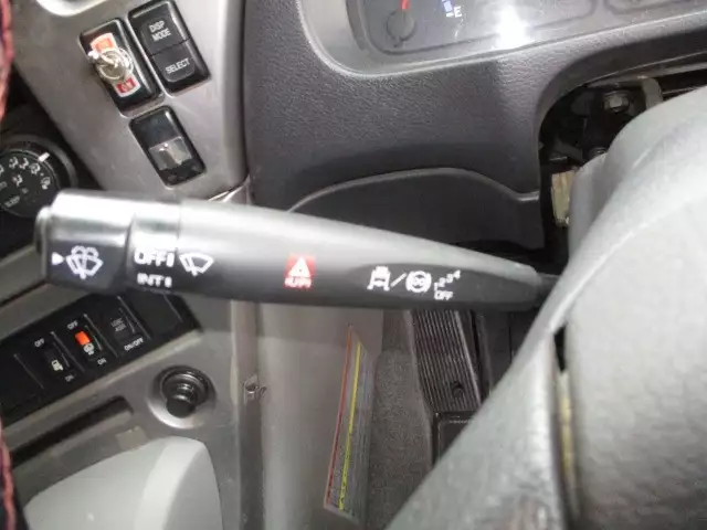 平成27年01月中古大型トラクタヘッド日産UDクオンの画像47