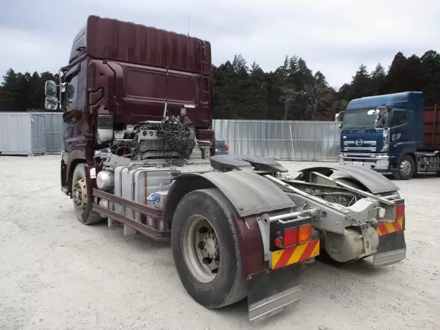 平成27年01月中古大型トラクタヘッド日産UDクオンの画像7