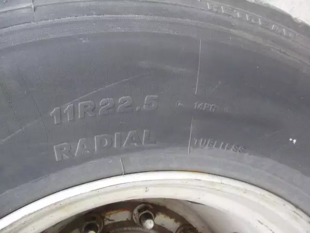 平成27年01月中古大型トラクタヘッド日産UDクオンの画像10