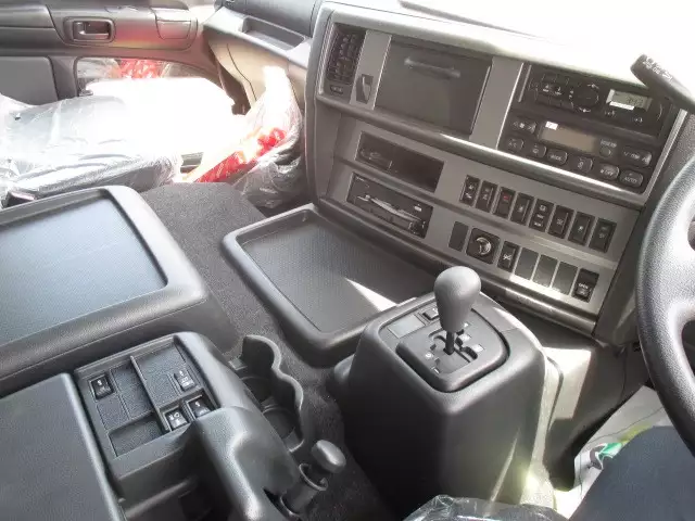 平成29年10月中古大型トラクタヘッド日野プロフィアの画像14