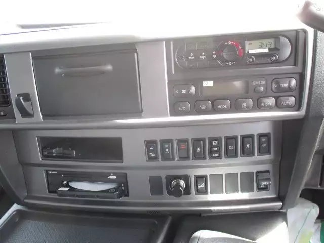 平成29年10月中古大型トラクタヘッド日野プロフィアの画像16