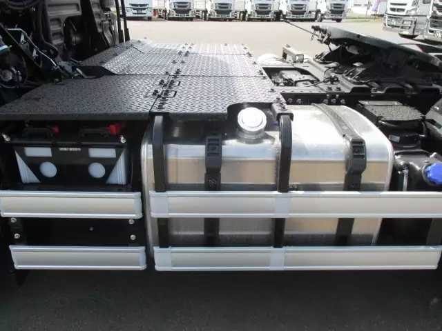 平成29年10月中古大型トラクタヘッド日野プロフィアの画像7