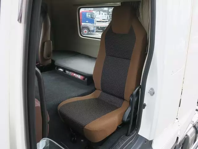 令和03年03月中古大型トラクタヘッド日野プロフィアの画像46