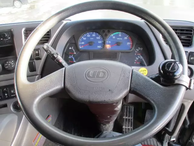 平成23年03月中古大型日産UDUDトラックスの画像41