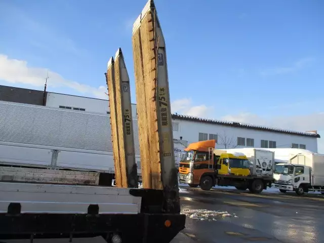 平成23年03月中古大型日産UDUDトラックスの画像55