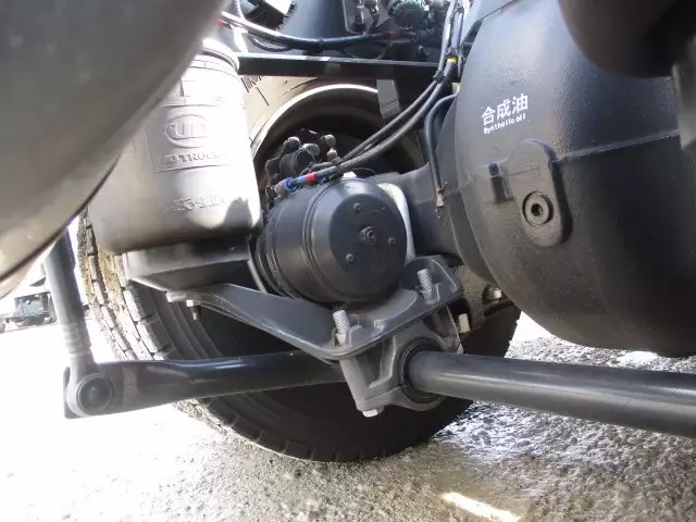 令和01年/平成31年12月中古その他トラクタヘッド日産UDクオンの画像20