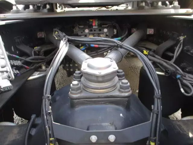 令和01年/平成31年12月中古その他トラクタヘッド日産UDクオンの画像22