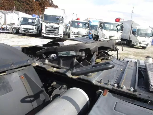 令和01年/平成31年12月中古その他トラクタヘッド日産UDクオンの画像24