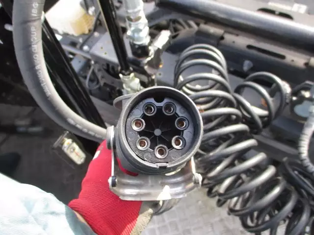 令和01年/平成31年12月中古その他トラクタヘッド日産UDクオンの画像33