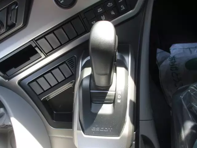 令和01年/平成31年12月中古その他トラクタヘッド日産UDクオンの画像41