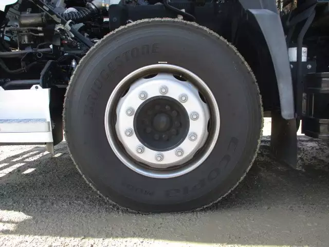 令和01年/平成31年12月中古その他トラクタヘッド日産UDクオンの画像9