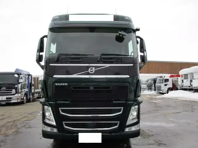 令和03年01月中古大型トラクタヘッドボルボボルボの画像2