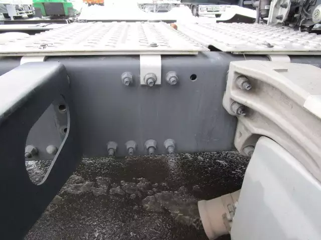 令和03年01月中古大型トラクタヘッドボルボボルボの画像11