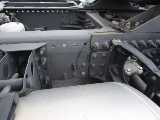 令和03年01月中古大型トラクタヘッドボルボボルボの画像17