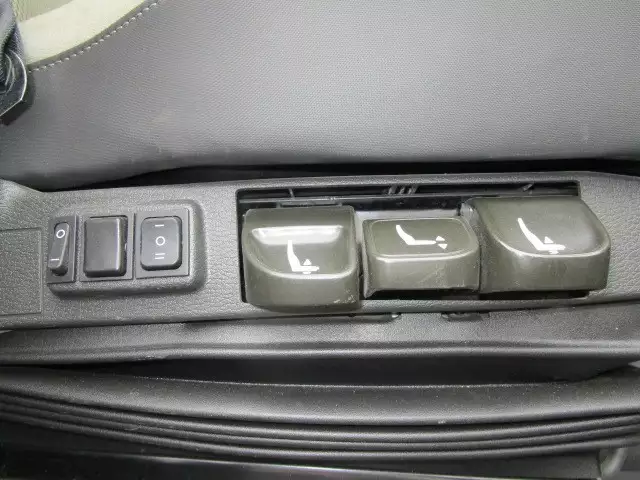 令和03年01月中古大型トラクタヘッドボルボボルボの画像21