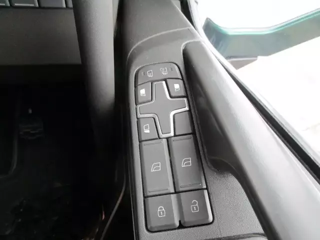 令和03年01月中古大型トラクタヘッドボルボボルボの画像25