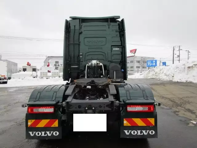 令和03年01月中古大型トラクタヘッドボルボボルボの画像5