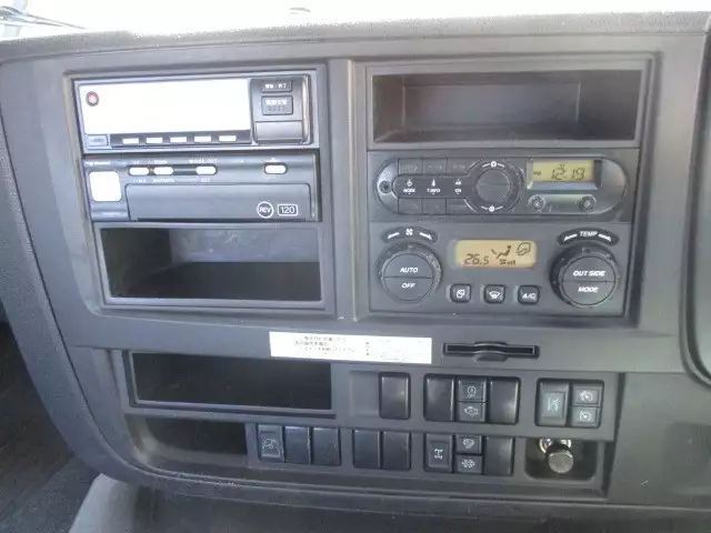 平成30年04月中古大型トラクタヘッドいすゞギガの画像48