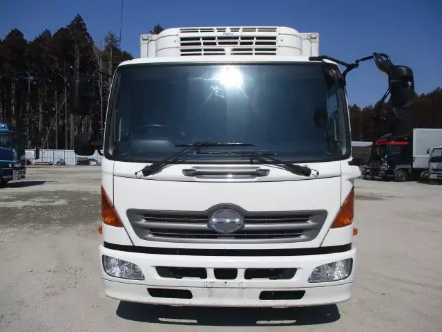 平成28年08月中古中型冷凍バン・ウィング日野レンジャーの画像2