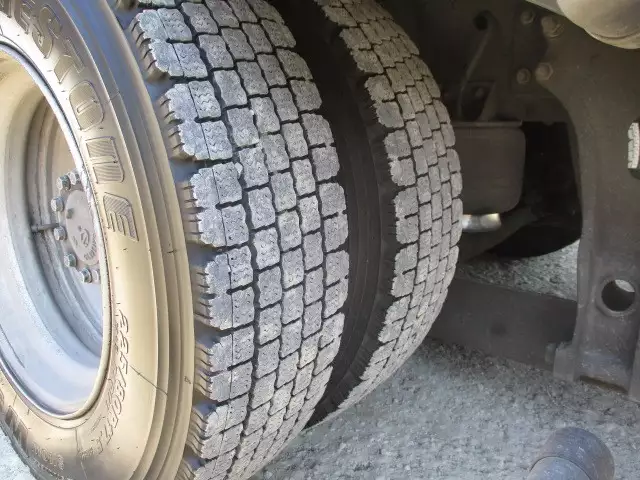 平成28年08月中古中型冷凍バン・ウィング日野レンジャーの画像11