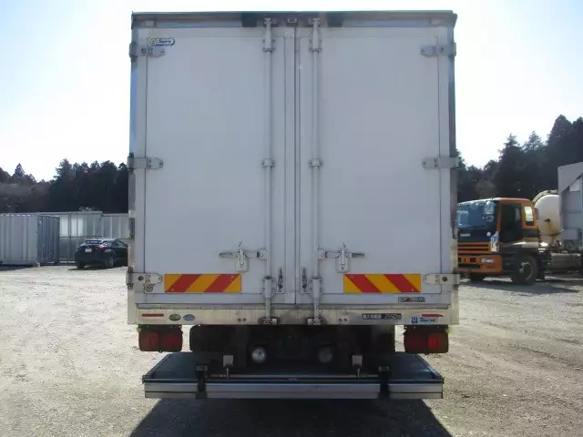 平成28年08月中古中型冷凍バン・ウィング日野レンジャーの画像6