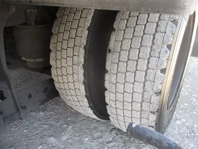 平成30年03月中古中型冷凍バン・ウィングいすゞフォワードの画像13