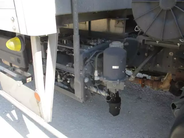 平成30年03月中古中型冷凍バン・ウィングいすゞフォワードの画像21