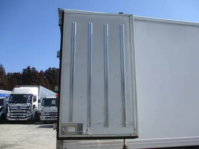 平成30年03月中古中型冷凍バン・ウィングいすゞフォワードの画像29