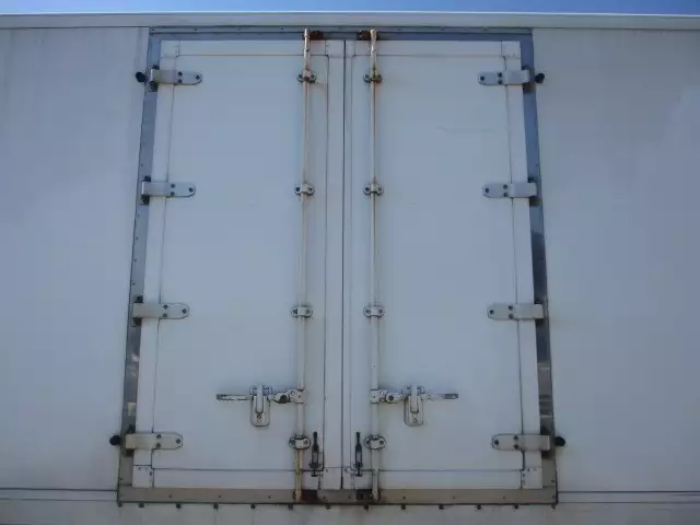 平成30年03月中古中型冷凍バン・ウィングいすゞフォワードの画像35