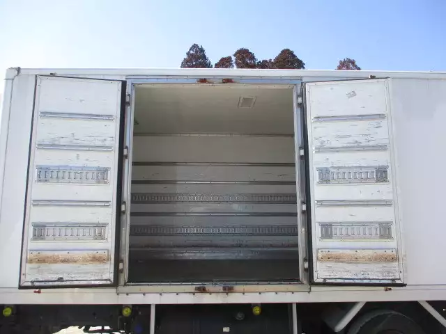 平成30年03月中古中型冷凍バン・ウィングいすゞフォワードの画像36