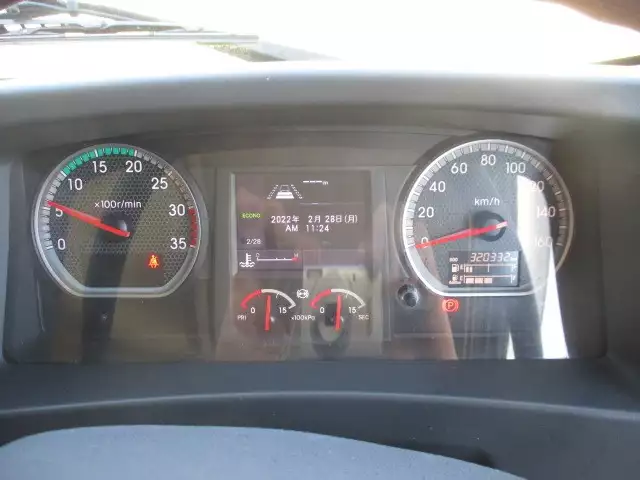 平成30年03月中古中型冷凍バン・ウィングいすゞフォワードの画像42