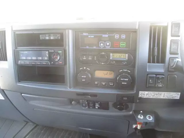 平成30年03月中古中型冷凍バン・ウィングいすゞフォワードの画像45