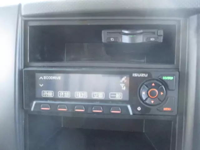 平成30年03月中古中型冷凍バン・ウィングいすゞフォワードの画像47