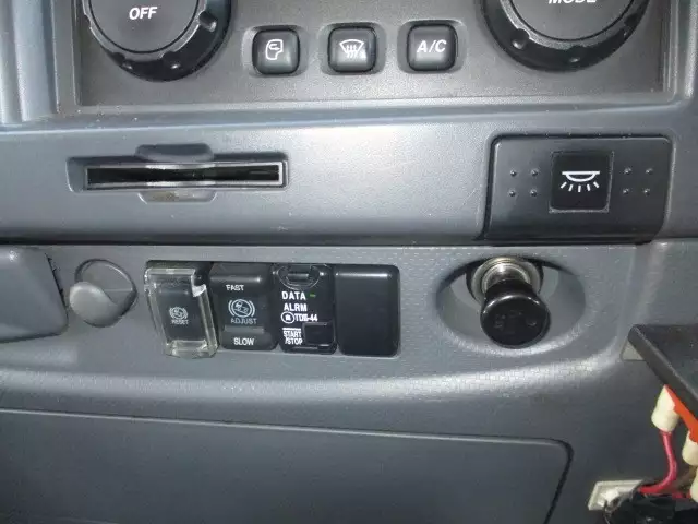 平成30年03月中古中型冷凍バン・ウィングいすゞフォワードの画像48