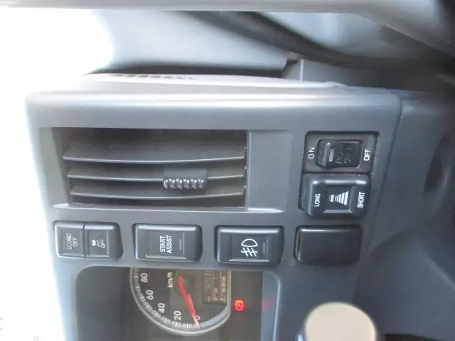 平成30年03月中古中型冷凍バン・ウィングいすゞフォワードの画像50