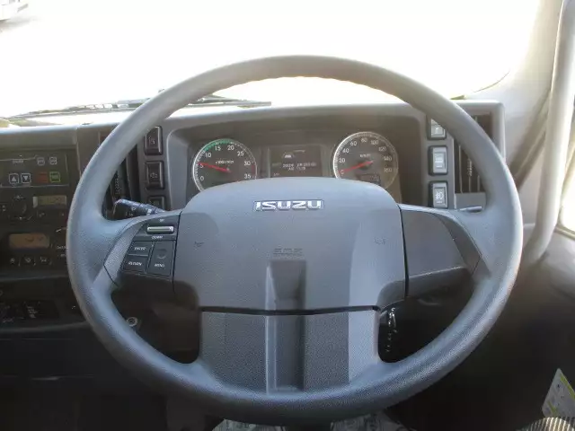 平成30年03月中古中型冷凍バン・ウィングいすゞフォワードの画像51