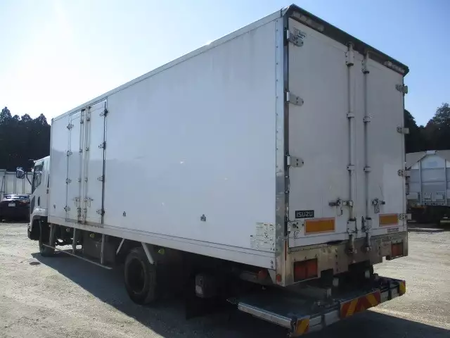 平成30年03月中古中型冷凍バン・ウィングいすゞフォワードの画像7