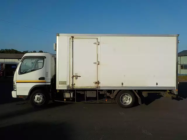 平成18年05月中古小型冷凍バン・ウィング三菱ふそう三菱の画像2