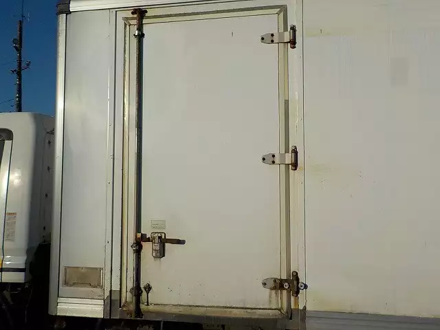 平成18年05月中古小型冷凍バン・ウィング三菱ふそう三菱の画像11