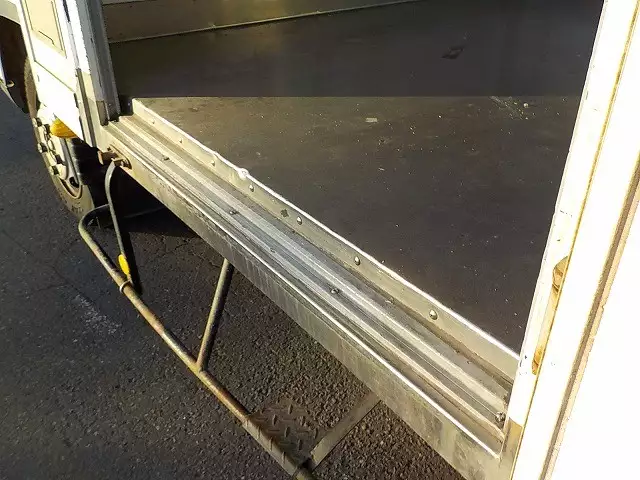 平成18年05月中古小型冷凍バン・ウィング三菱ふそう三菱の画像13