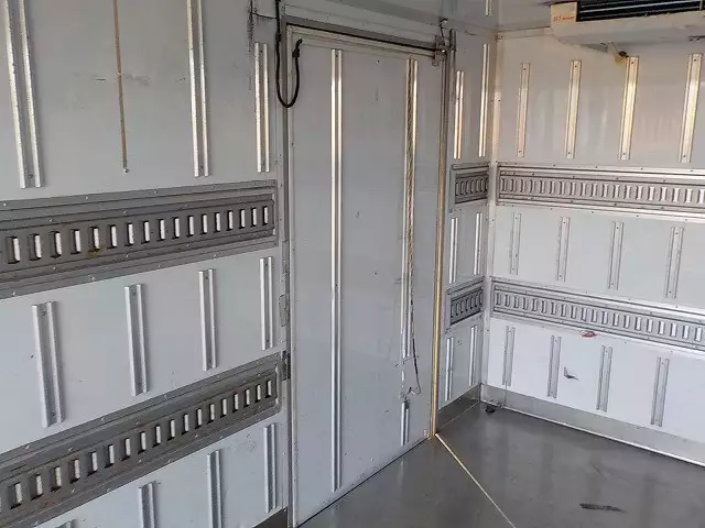 平成18年05月中古小型冷凍バン・ウィング三菱ふそう三菱の画像27