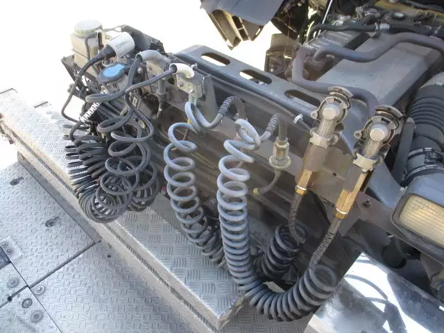 平成27年06月中古その他トラクタヘッド日野プロフィアの画像33