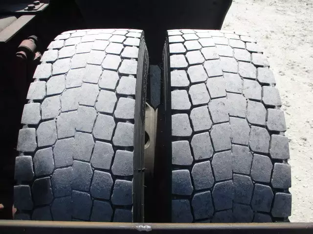 平成25年10月中古大型トラクタヘッド三菱ふそうスーパーグレートの画像11