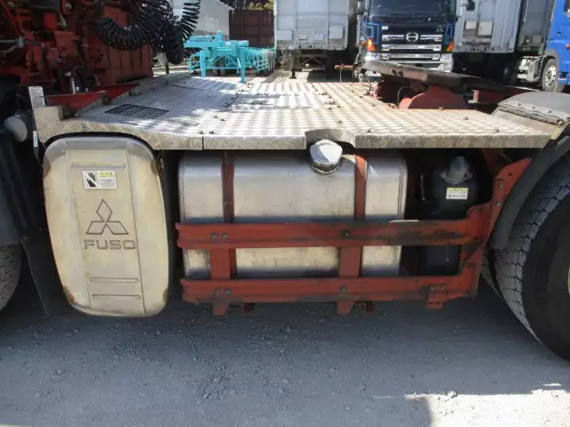 平成25年10月中古大型トラクタヘッド三菱ふそうスーパーグレートの画像23