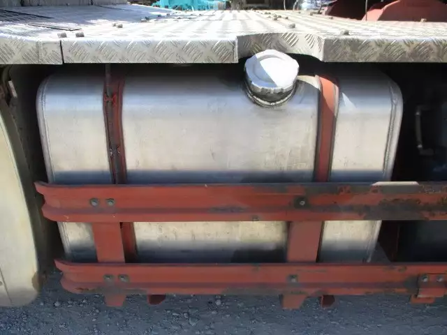 平成25年10月中古大型トラクタヘッド三菱ふそうスーパーグレートの画像25