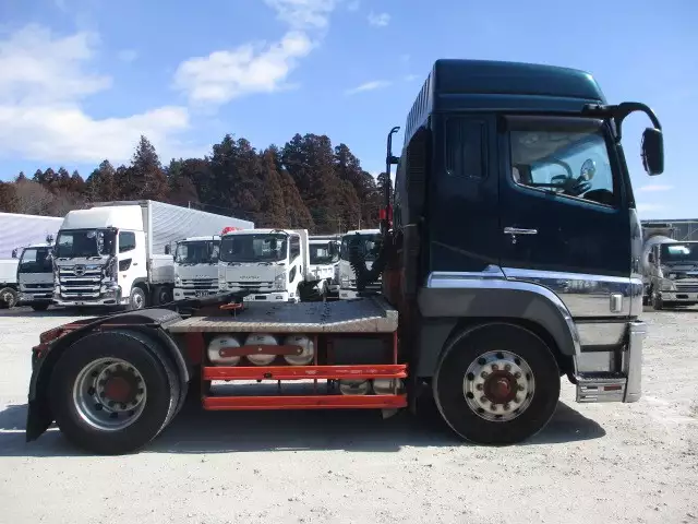 平成25年10月中古大型トラクタヘッド三菱ふそうスーパーグレートの画像4